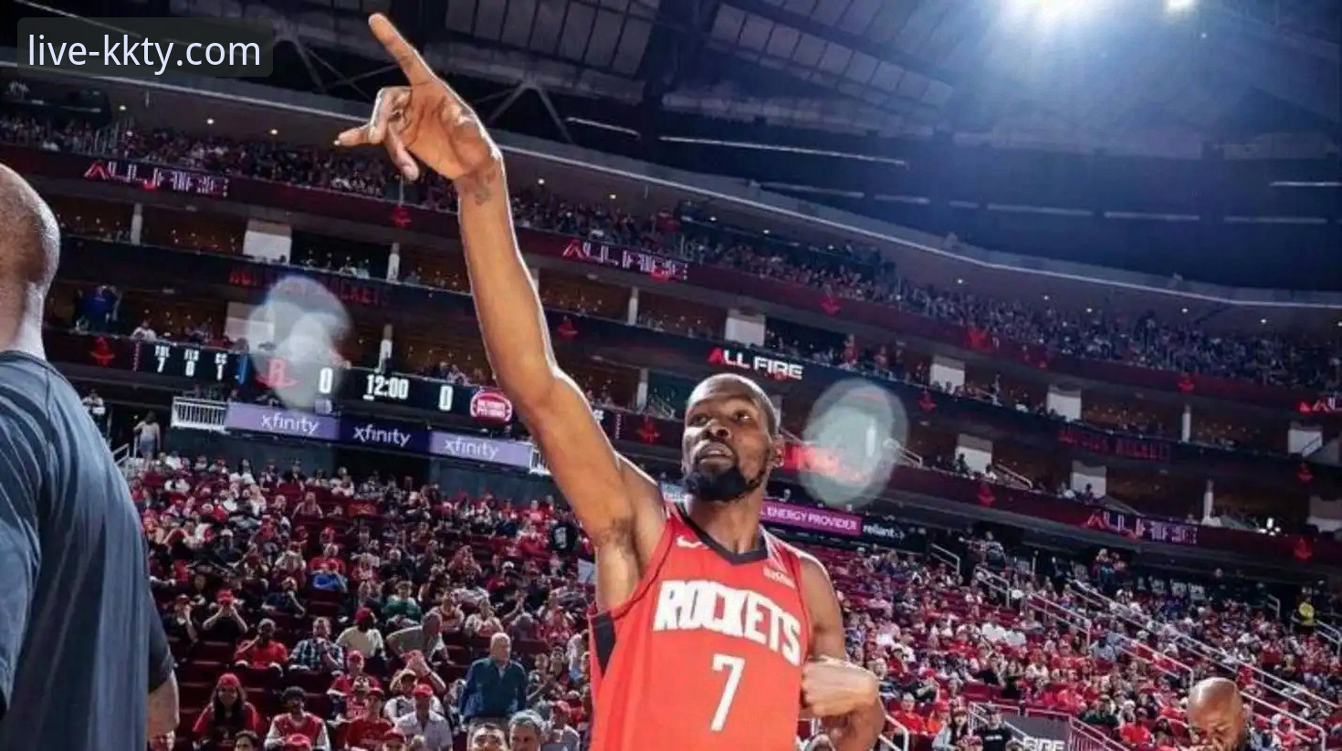 火箭主场大胜尼克斯拿下三连胜，杜兰特27分8助攻领衔全队最新动态